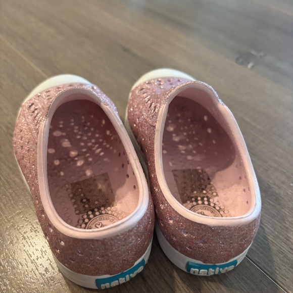 Native shoes size c7 - Picture 2 of 3